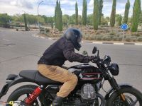 Guzzi_V7_Special_Edition_32