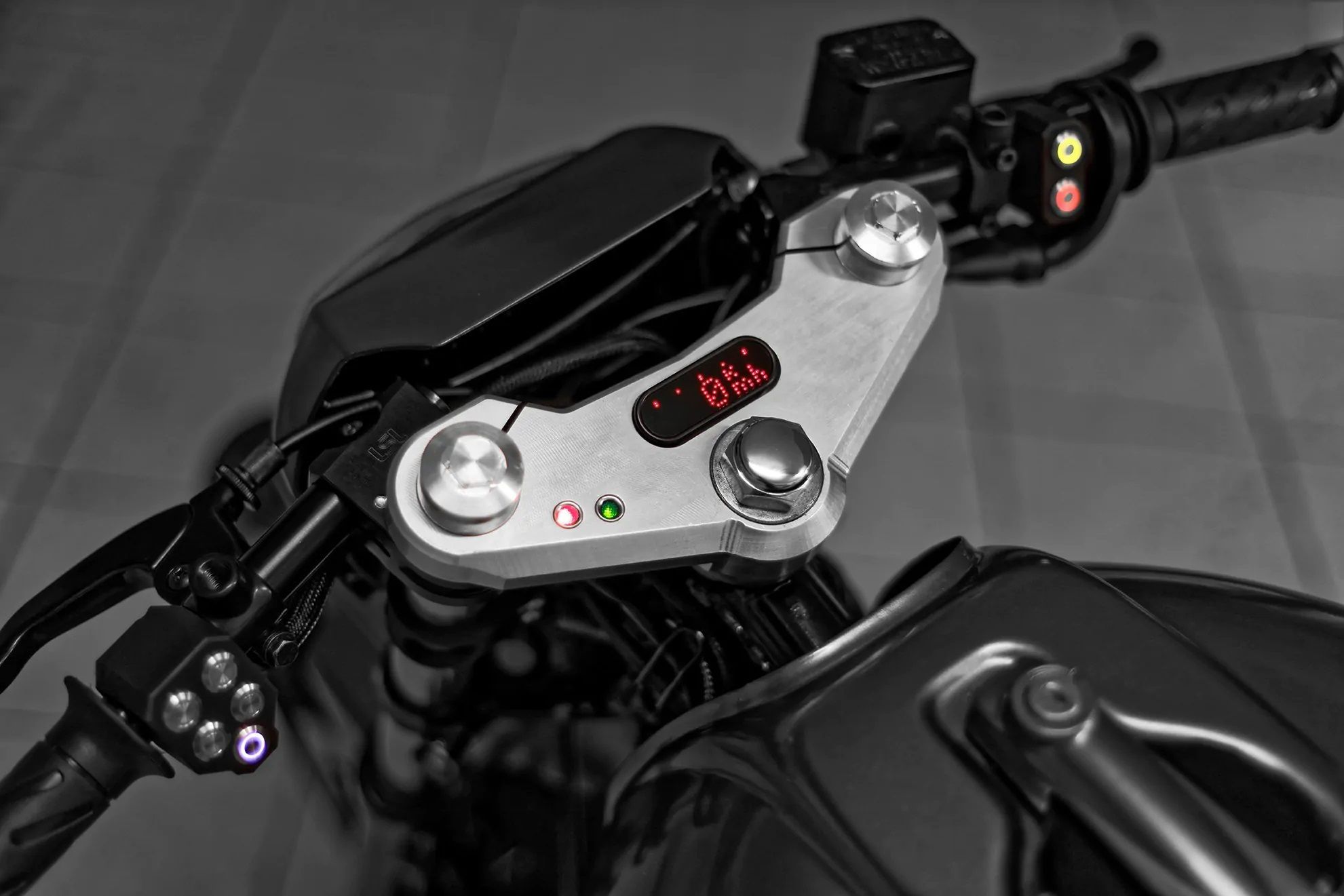 cb750 stem motogadget