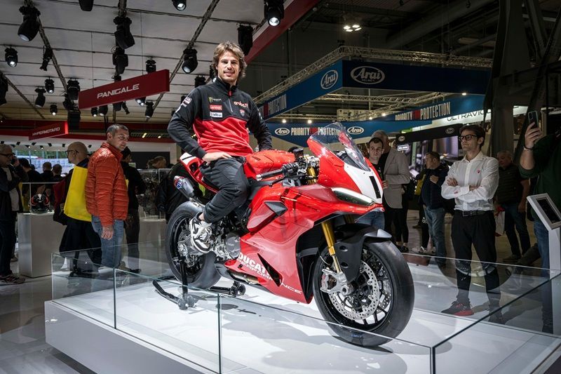 DUCATI EICMA 2024 02 UC721416 High