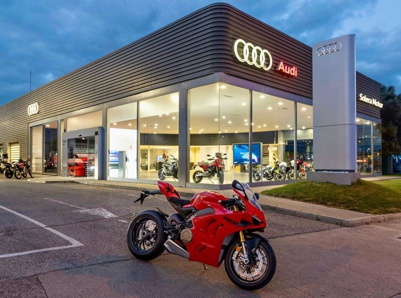Ducati Audi 04 UC735827 High