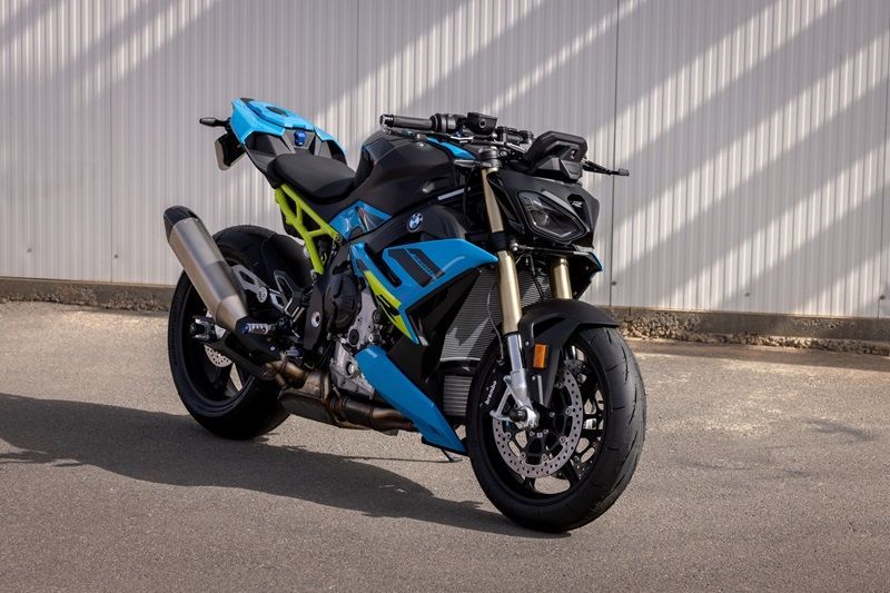 P90572567 lowRes the new bmw s 1000 r