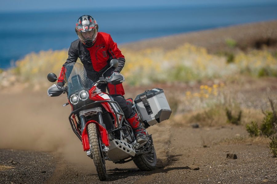 MY25 DUCATI DESERTX DISCOVERY 005 UC652594 High