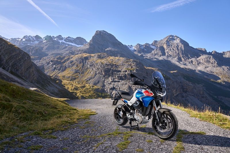 01 Stelvio Duecento Tributo