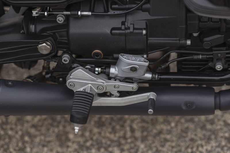 21 V7 Sport
