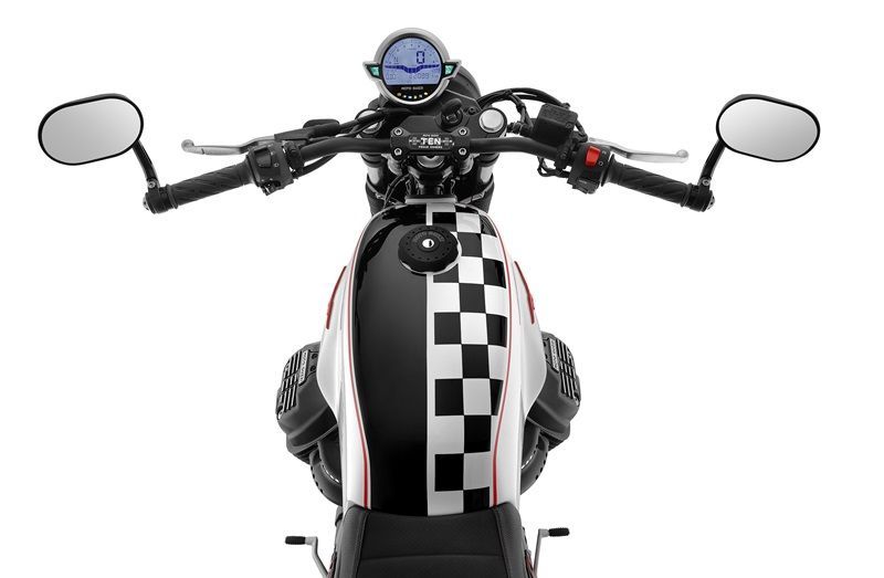 03 Moto Guzzi V7 Stone Ten