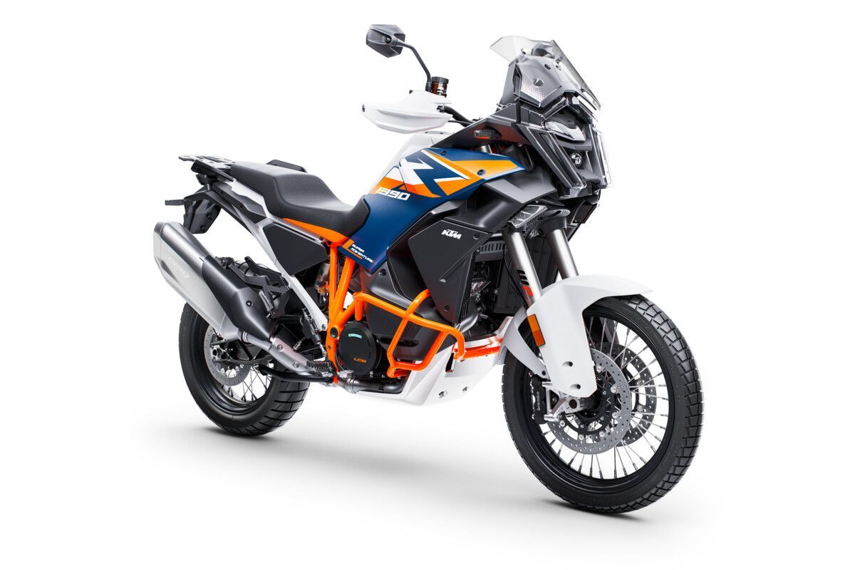 651799 MY25 KTM 1390 Super Adventure R EU Front Right 01 IMAGES EUROPE GLOBAL