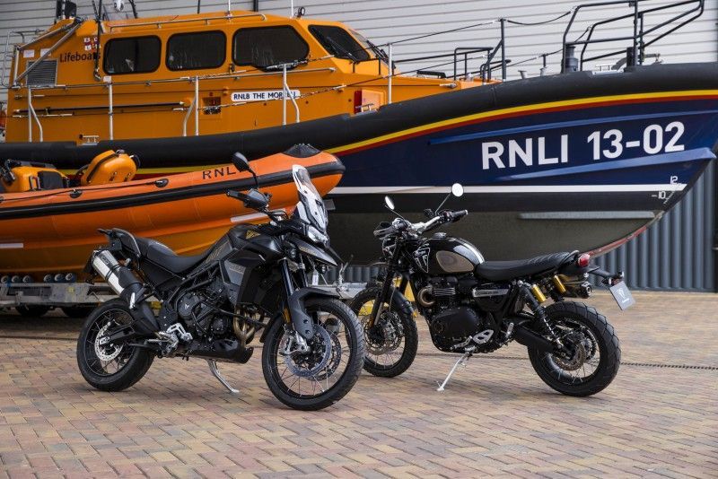 TriumphXRNLI 007 MY24 CW4I9314 GE