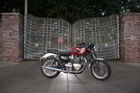 MY25_BonnevilleT120_Elvis_043