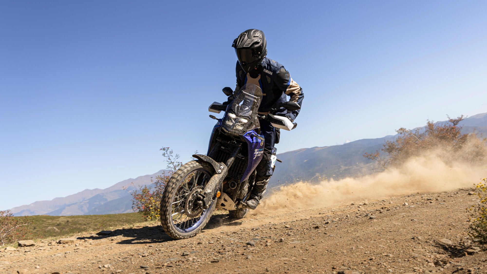 2025 Yamaha XTZ700 EU Icon Blue Action 010 03