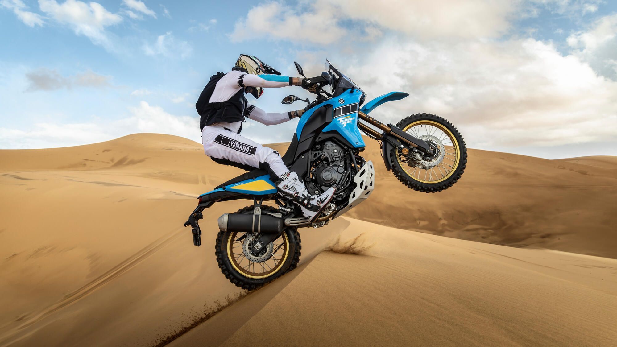 2025 Yamaha XTZ700SPR EU Sky Blue Action 006 03