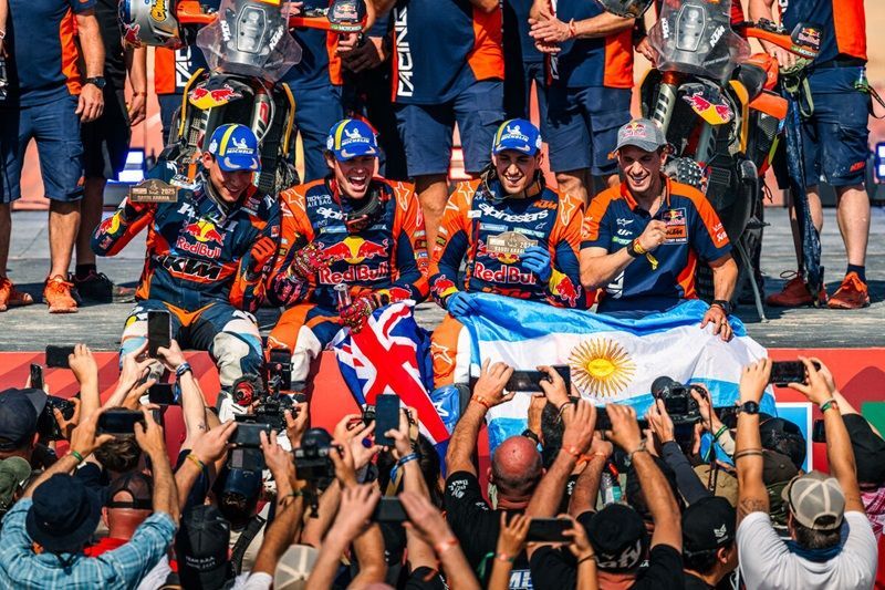 664670 finish KTM Dakar Rally 2025 Saudi Arabia Stage12 0653 Stage 12