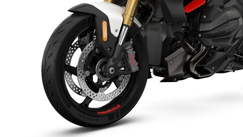 P90593407 lowRes the new bmw r 1300 r