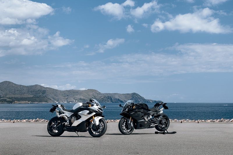 CFMOTO 750SR S outdoors 14
