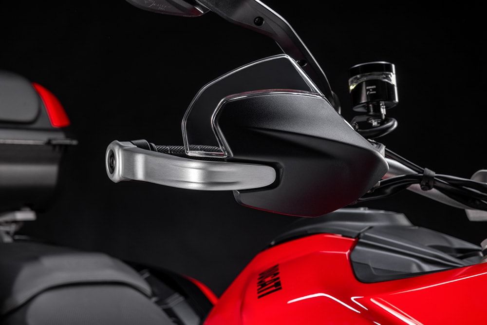05 MY25 DUCATI MULTISTRADA V2S ACCESSORIZED 01 UC816857 High