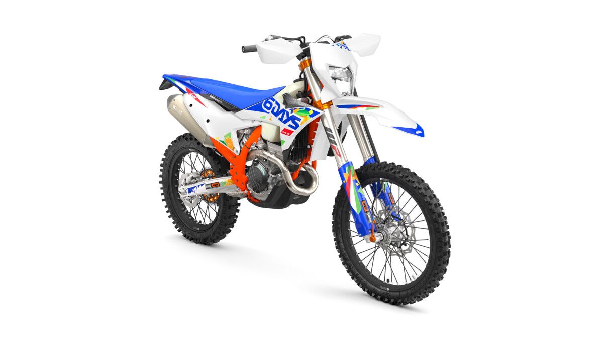 675029 MY26 KTM 250 EXC F 6DAYS 45 right KTM EXC 6DAYS STUDIO