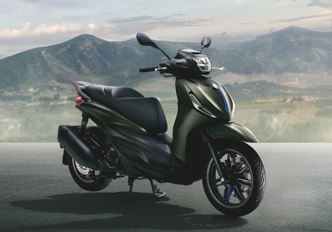 01 Piaggio Beverly S 310 Verde Jungle