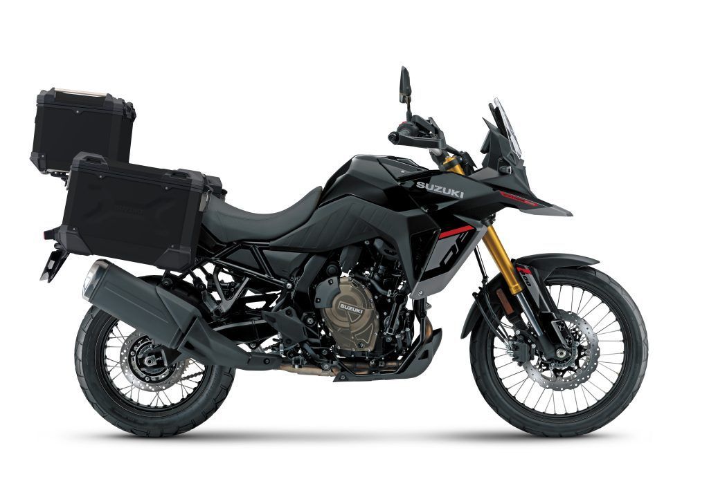 800DE Tour M5 MVB Blk 1024x693