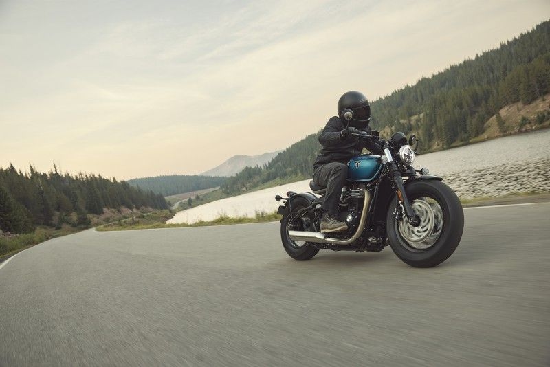 Ndp TRIUMPH GAMABONNEVILLE MY26 03 BOBBER 06