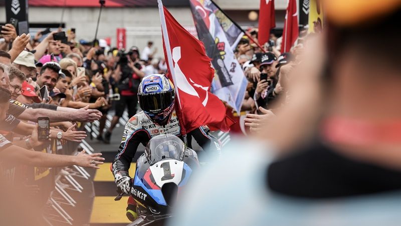 56597 R8 JDR WSBK AMBIENCE
