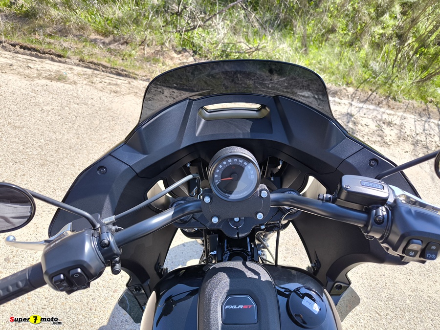 Harley Davidson Low Rider ST 11