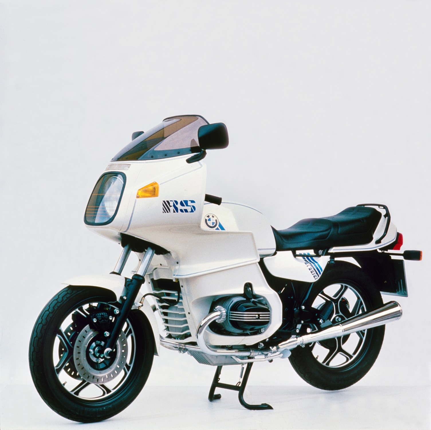 P90635648 lowRes bmw r 100 rs