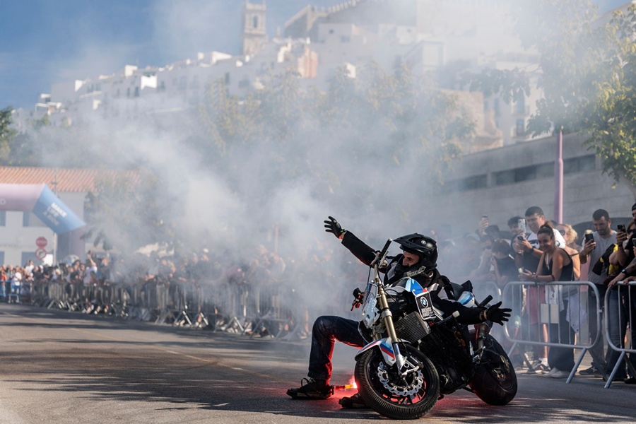 P90662245 lowRes evento peiscola moto