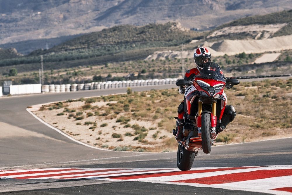 MY22 Ducati Multistrada V4 PikesPeak 142 UC348145 High