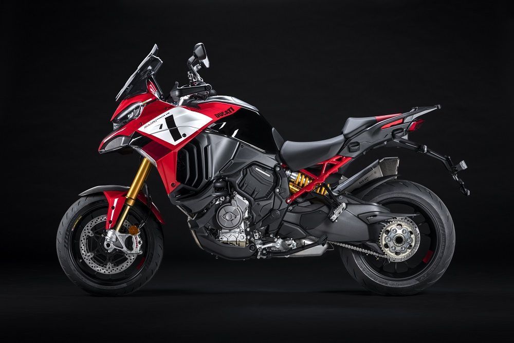 MY22 Ducati Multistrada V4 PikesPeak 3 UC347726 High