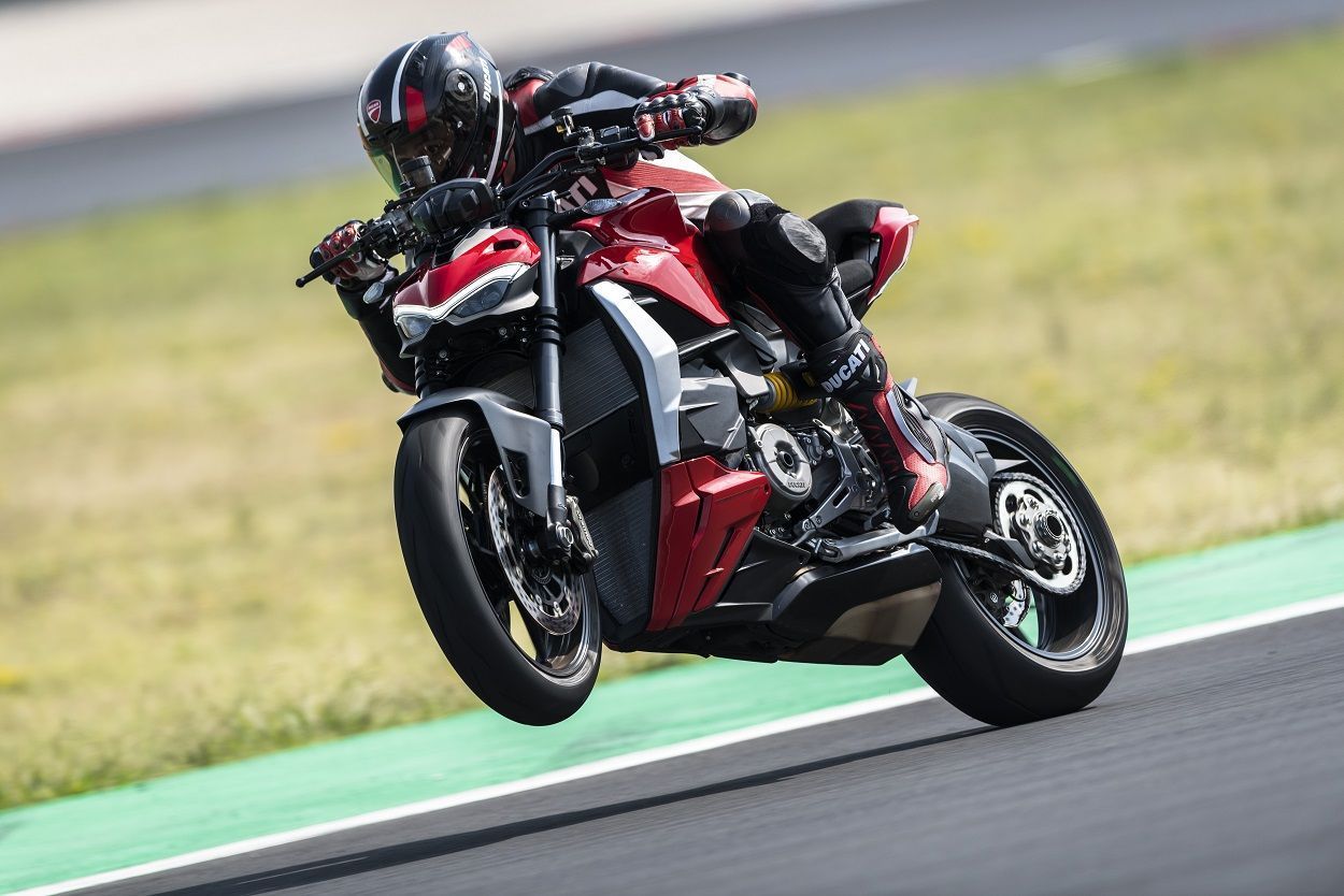 MY22 Ducati Streetfighter V2 75 UC351930 High