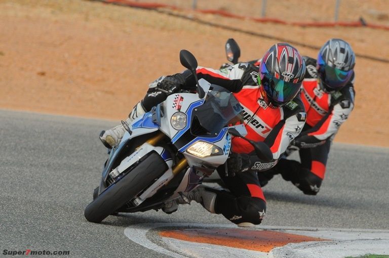 HP4 accion003