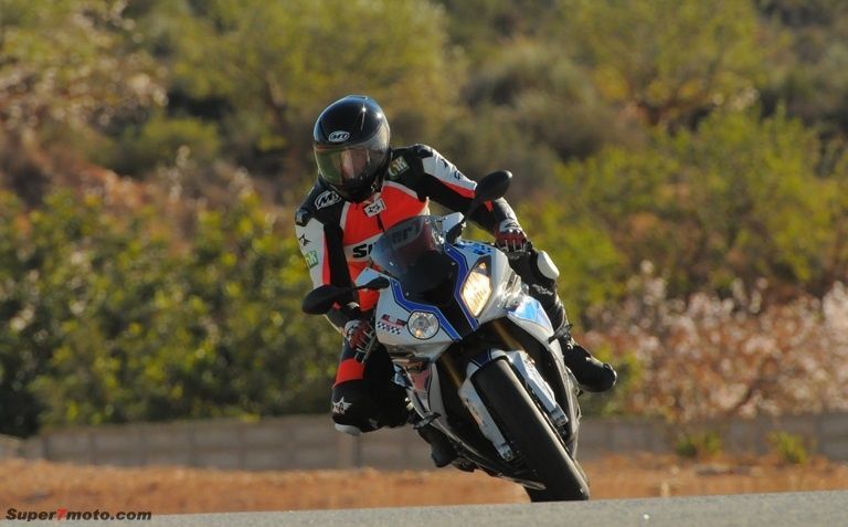 HP4 accion008