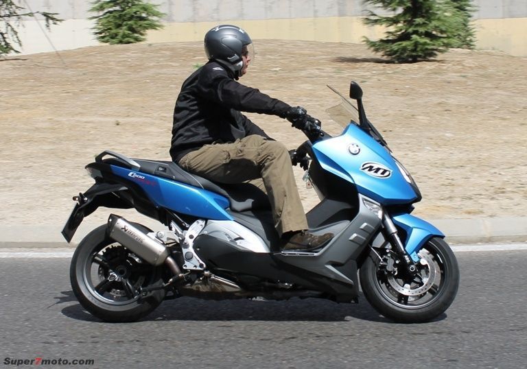 c 600 sport david para posar