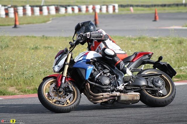 CB1000Racc 046