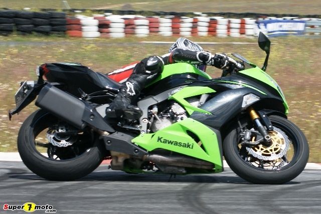 Kawasaki ZX636 02
