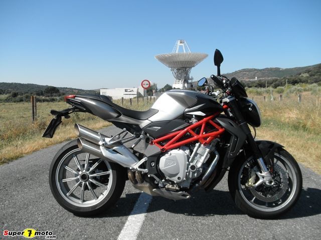 MVBrutale 1090 01