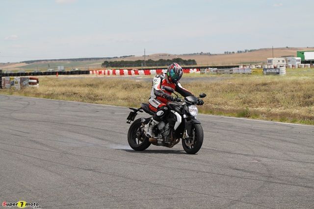 Brutale675Acc 040