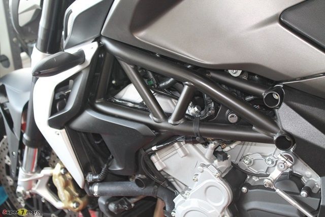Brutale675 015