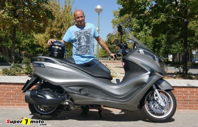 Piaggio X-10 350 750DSC01536