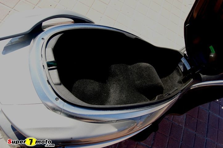 Piaggio X-10 350 750DSC01543