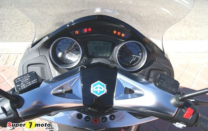 Piaggio X-10 350 750DSC01548