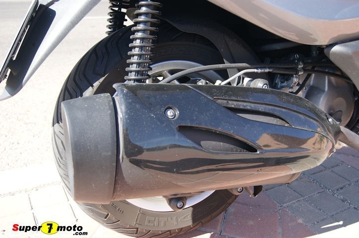 Piaggio X-10 350 750DSC01555