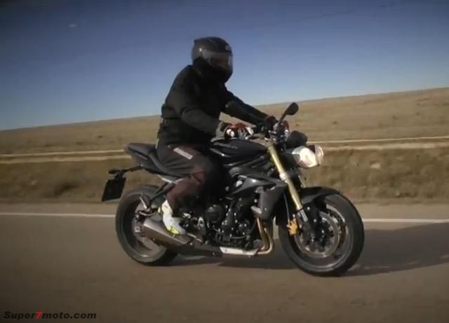 StreetTriple2013 accion 015