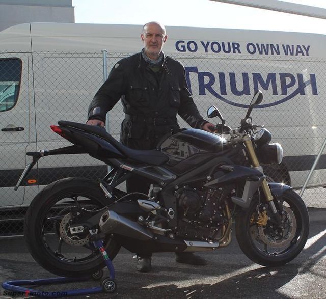 StreetTriple 00