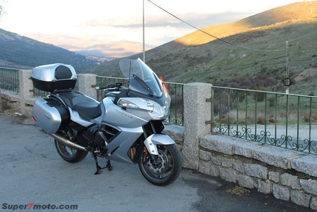triumph trophy034