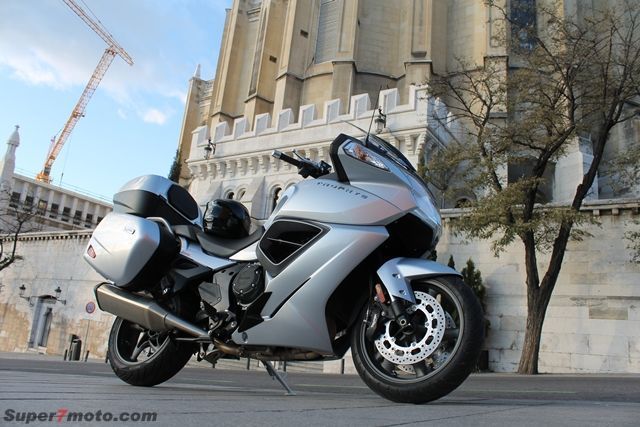 triumph trophy065