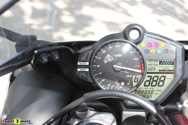 yamaha r1 06