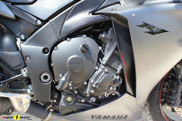 yamaha r1 12