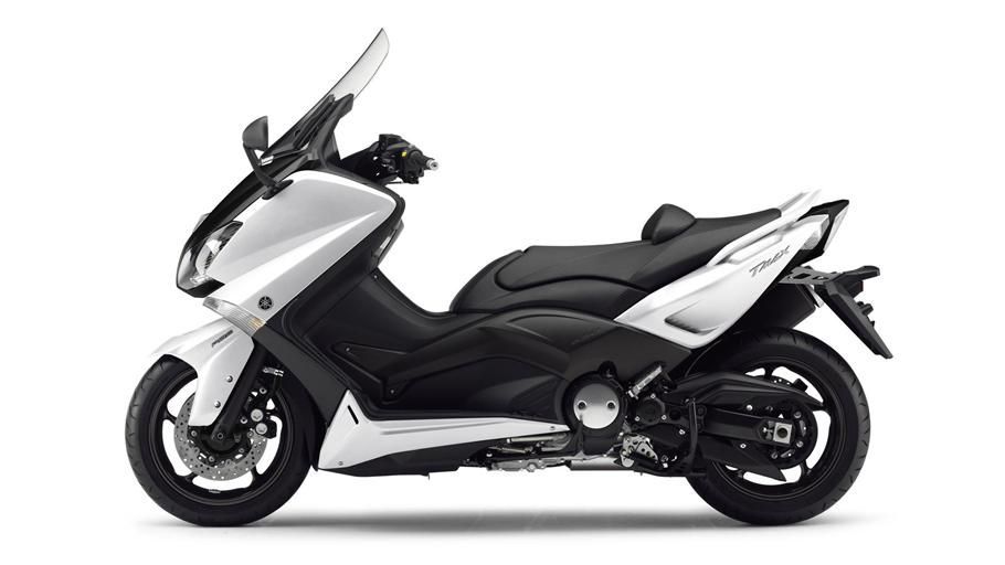 2013-Yamaha-T-MAX-ABS-EU-Competition-White-Studio-006