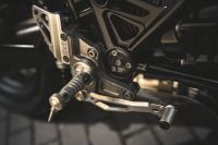 P90268423_highRes_bmw-r-ninet-footrest