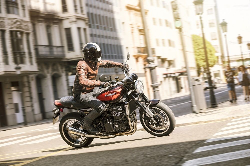 hi 18MY Z900RS Angle City 4